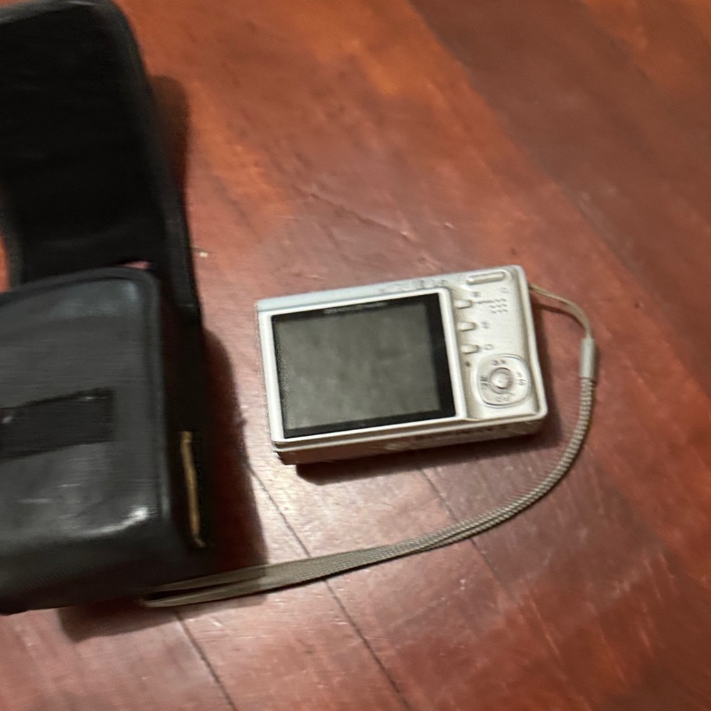 Silver Digital Camera - Picture 2 of 5